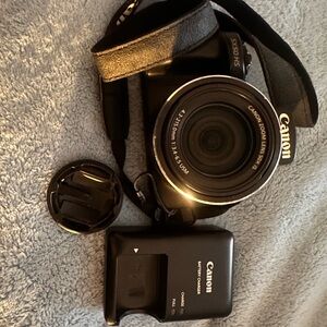 Canon Black powershot sx50HS with Lens Cap and Charger